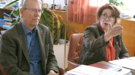 Kommunalrådet Peter Roslund (S) och socialnämndens ordförande Agnetha Eriksson (S) tror att Framtidens äldreomsorg blir ett lyft för äldrevården. De sitter båda med i beredningsgruppen som jobbat fram förslaget.
