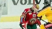 Joonas Vikho avgör matchen mot Frölunda med sitt 3-1-mål. Därmed bröts den tråkiga sviten på tre raka förluster. Målskyttarna Vikho, Toni Koivisto och Mika Pyörälä blev Luleås finska matchvinnare.