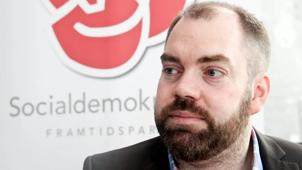 Arg. Fredrik Lundh Sammeli är själv förbannad och upprörd över tondövheten från statliga myndigheter och bolag.