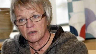 Ruth Rahkola, s, säger sig vara uppriktigt bekymrad över nämndens ekonomiska situation. Flera osäkerhetsfaktorer gör att nämnden i slutändan kan tvingas till drastiska nedskärningar. (Arkivbild)