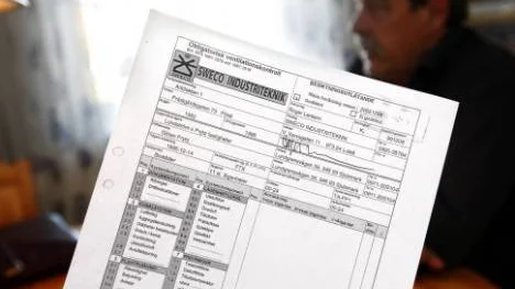 Det senaste OVK-protokollet, som skickades in till kommunen 1999, saknar helt grunduppgifter och anmärkningar, endast rutan för "godkänd" är förkryssad. Något som fått tjänstmän på miljö- och byggkontoret att höja på ögonbrynen och skyndsamt uppmana fastighetsägaren att utföra en ny OVK.