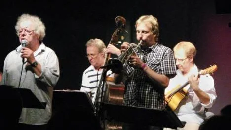 Claes Janson, Tommy Skotte, Danne Johansson och Tommy Lakso skapade jazzatmosfär på Krokodil.