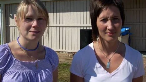 Carina Juuso och Mia Emanuelsson deltog i Krajas kubbturnering för första gången.