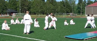 Linda klippte bandet och invigde Älvåkra IP