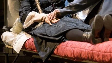 KÄRT ÅTERSEENDE. Anita Dahl och Staffan Westerberg möts igen på scenen.Foto: PETRA HELLBERG