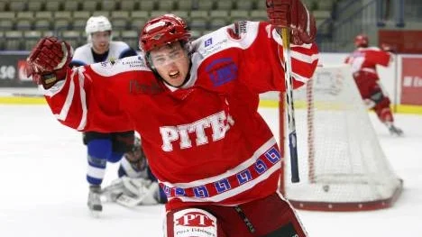 Fredrik Edlund gjorde två mål när Piteå besegrade Clemensnäs med 6-2. (Arkivbild).