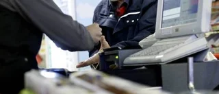 Shoppingsugna bybor tar EFS-bilen till affären