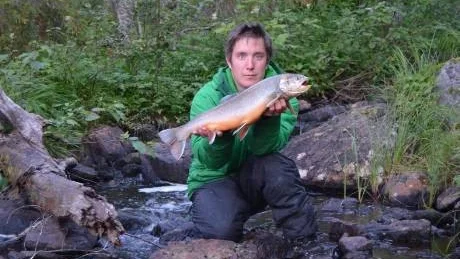LYCKOKAST. I åttonde etappen av Fiske-DM drog Ingemar Olsson upp segerrödingen på 3.150 gram.