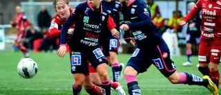 Tre spelare skrev på