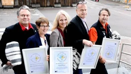 PRISADES. De första pristagarna av The award of Swedish Lapland. Från vänster Rüdiger och Cornelia Lohf, Anna Andersson, Erik Svensson och Roland Sand.