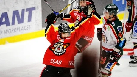 Niklas Fogström jublar.