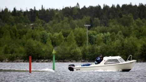 Från den 1 juni i år gäller ändrade regler för sjöfylleri. Kustbevakningen har numera rätt att stoppa båtar för nykterhetskontroll av föraren om båten är längre än 10 meter eller går fortare än 15 knop.