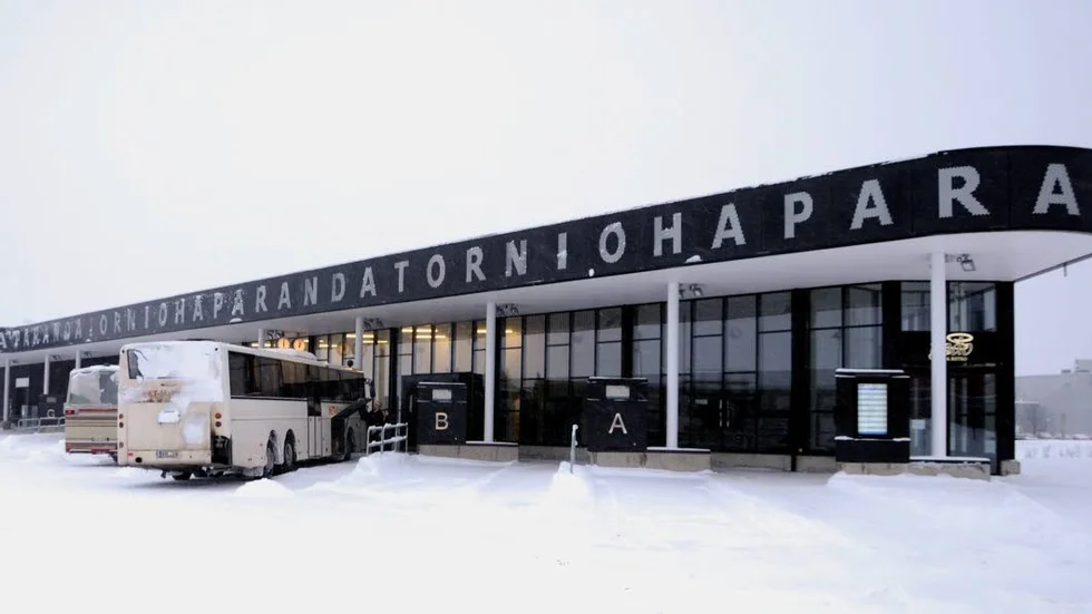 Dyrare än väntat. Närmare 7 miljoner kronor dyrare än väntat har resecentrum i Haparanda blivit. Moderaterna vill att ett bolag ska skapas för att ta över ägandet och driften.