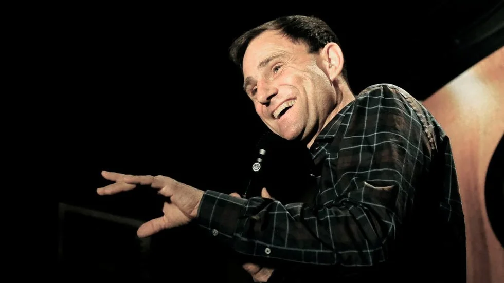 "Det här är ett nytt koncept som funkar väldigt bra", säger Peter Wahlbeck om kvällen med vinprovning och stand-up.
