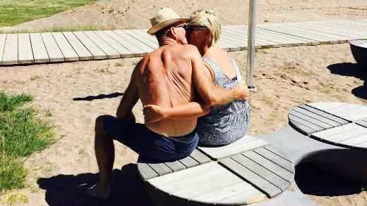 I Kalmar. I Kalmar finns en pusshållplats vid Kalmarsundsbadet.
