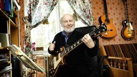 SPELAR DAGLIGEN. Bengt Granberg har hunnit fylla 75 år, men han spelar fortfarande varje dag.                                 "Ett liv utan musik är mycket svårt att föreställa sig", säger han.