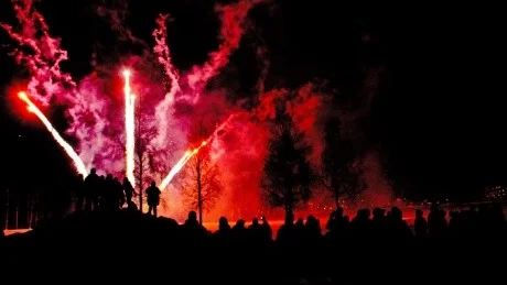 SMÄLL. När Boden smällde in det nya året var det många som hade letat sig ut mot Kvarnängen. Foto: David Kristiansen