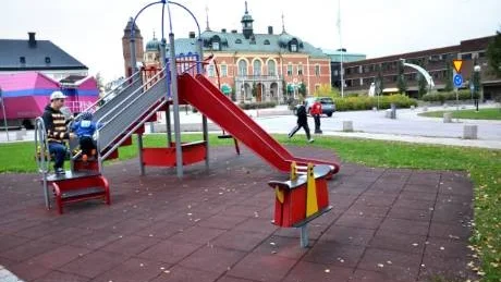 OROAS I ONÖDAN? Felaktiga uppgifter i media har väckt en stark oro hos befolkningen i Haparanda. Enligt både svensk och finsk expertis finns ingen anledning till oron.FOTO: GÖRAN LAHTI