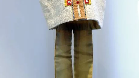 l Biskopsmitra.