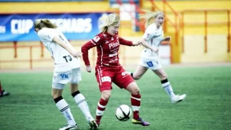 LEDARE. Sofie Persson fick lagkaptensbindeln direkt. Hennes rutin ska hjälpa laget.