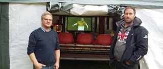 Stefan har ett eget EM-tält på gården