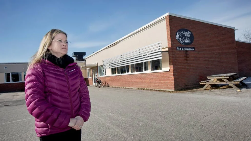 Bråttom. Rektorn Linda Ström fick bara ett par dagar på sig under påsklovet att sammanställa en konsekvens­analys om hörselklasserna läggs ner. Föräldrarna fick inget veta förrän i torsdags.