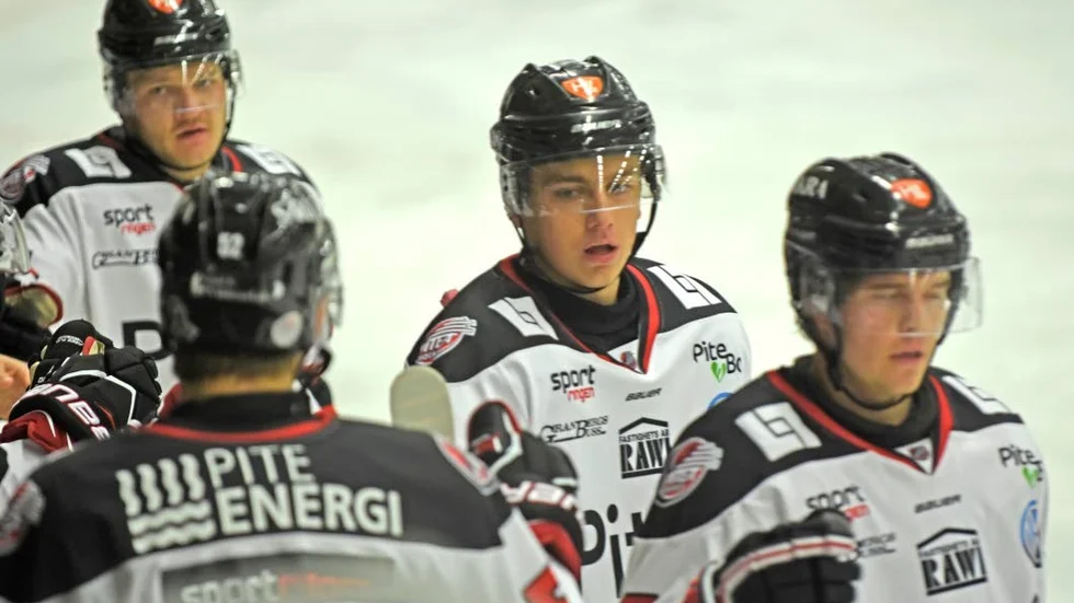 Måljubel. Levander har hittills spelat tre matcher i Piteå Hockey – och gjort mål i samtliga matcher.