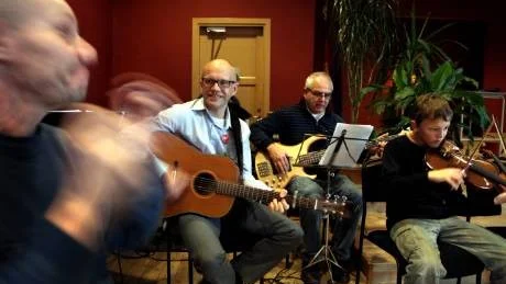 Julband. Frälsningsarméns juniorband med förstärkning.