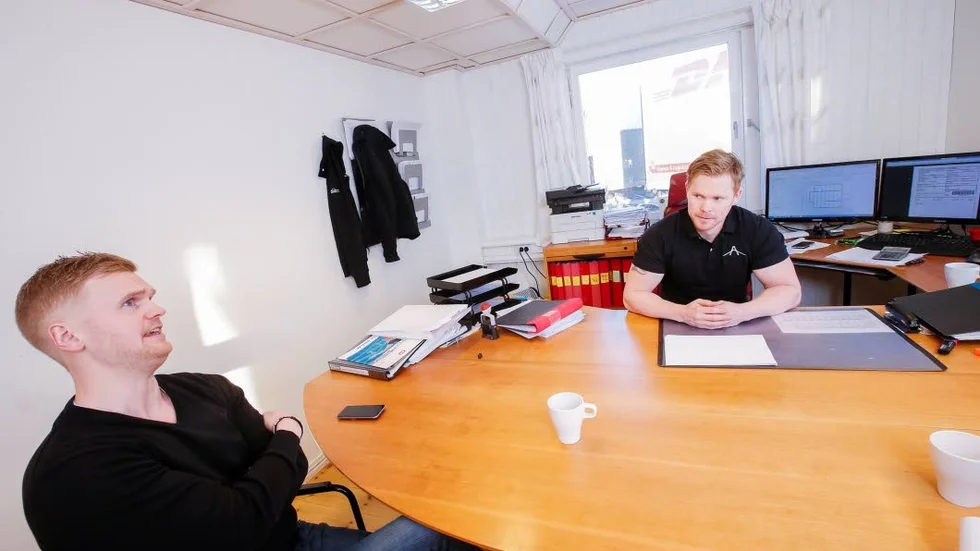 Brödraparet. Richard jobbar med konstruktionen och storebror Johan är vd. "Det är sex år mellan oss. Det går riktigt bra att jobba med tillsamman, även om vi är rätt olika till sättet", berättar Richard.
