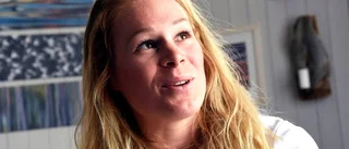 Hon ska använda petningen som tändvätska