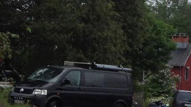Mysterium. Den 36-årige mannen hittades död i sitt hus, med svåra skador från halsen och nedåt, men mordutredningen går inte framåt. "NFC har inte rätta mjukvarorna", säger Per Wahlström, polisen.