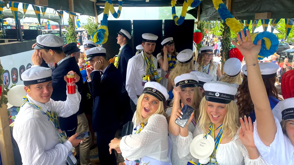 Barn och fritidsprogrammets vagn låg först i fredagens kortege från Visby hamn upp till Östercentrum. 