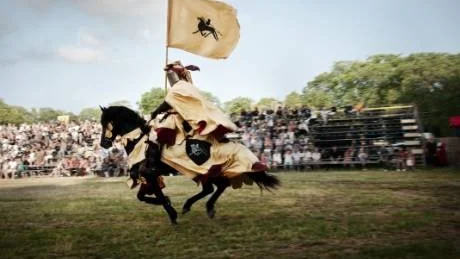 Galopp. Tidernas riddare, Fredrik Strange, med hästen Liston.