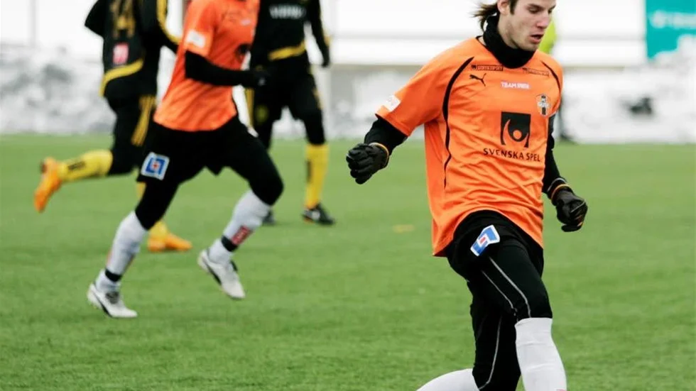 Provträning 1. Jimmie Engqvist sticker i nästa vecka i väg till Kalmar FF.