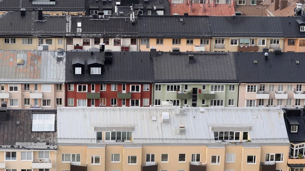 Flera hus med bostäder.