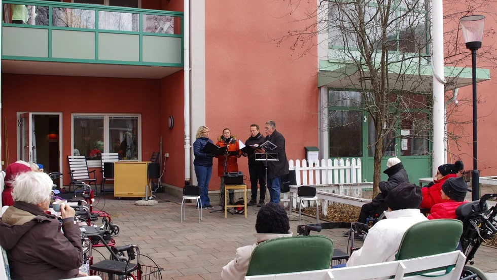 Vårkvartetten förgyllde kaffestunden på Malmuddens äldreboende i Luleå 2020. I år hålls konserterna vid boenden i Piteå och Rosvik.