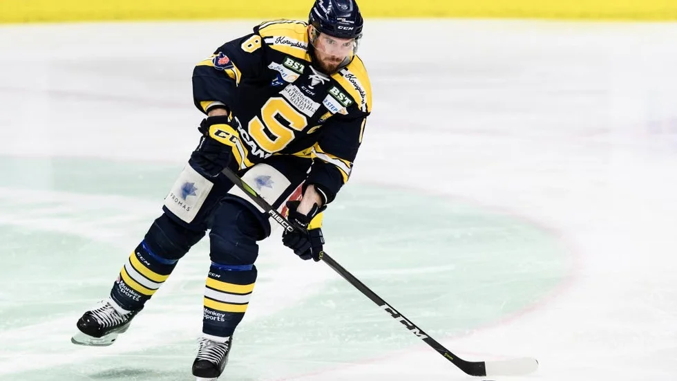 Ishockeyprofilen Nicklas Grossman har engagerat sig i initiativet Ung 0156.