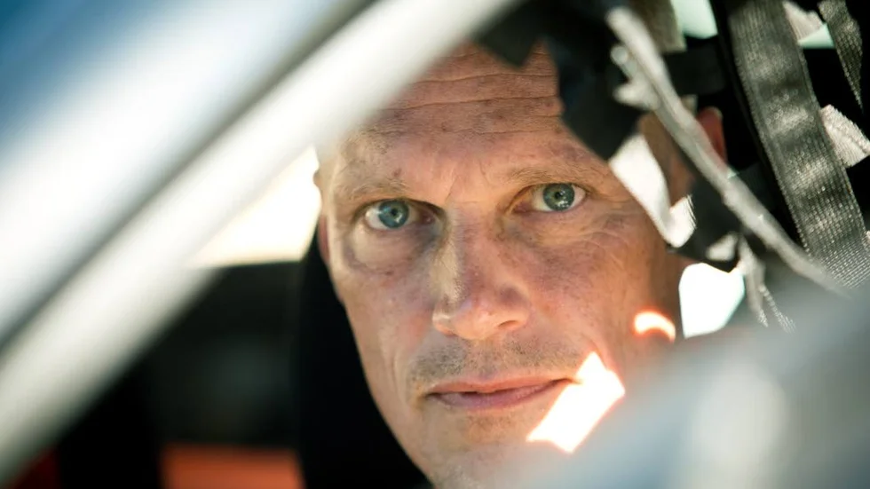 Utöver att köra sin egna bilar kommer deltagarna få åka med i Peters racingbil och en Ferrari.