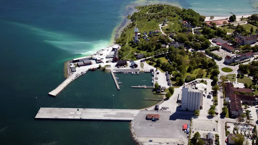 Här vill gaskonsortsiet Nord Stream på nytt skeppa ut rördelar till bygget av nya gasledningar på havsbotten öster om Gotland. Ledningen ska vara klar att ta i drift i slutet av 2019, bedömer Nord Stream.