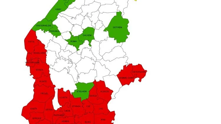 Röd färg: Bevattningsförbud gäller. Grön färg: För tillfället inga restriktioner. Gul färg: Iaktta sparsamhet, risk för kommande restriktioner. Vi färg: Saknar kommunalt vatten men bör iaktta sparsamhet.