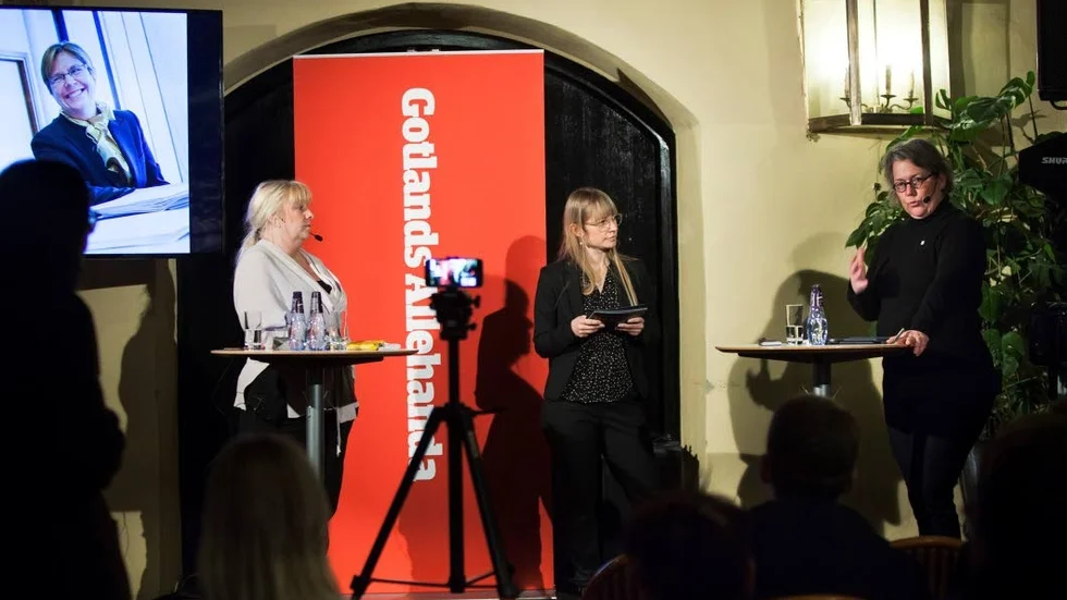Meit Fohlin och Anna Hrdlicka. I mitten GA:s utfrågare Vilda Engström.