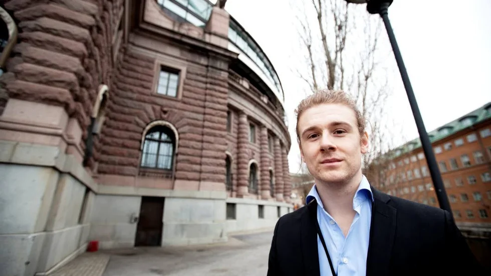 Jesper Skalberg Karlsson står bakom sitt parti i frågan.