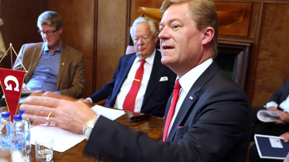 Jan-Eric Nilsson i förgrunden, Eric D Nilsson och Christer Bruzelius i bakgrunden.
