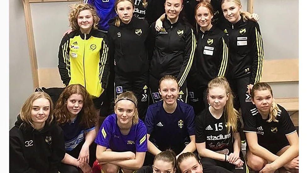 TRUPPEN TILL SDF-SM.