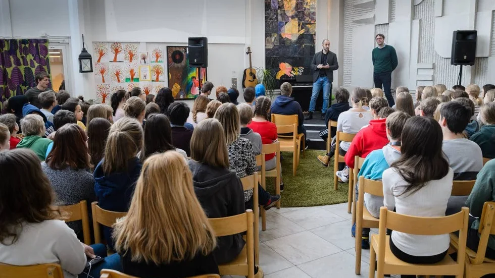 Föreläsare. Mikael Arenius och Olof Granström från stiftelsen Gapminder föreläste på Nya Läroverket på osdagen.