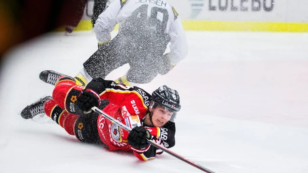 Isac Lundeström spelade fram till ett av målen när Luleå Hockeys J20-lag slog Modo.
