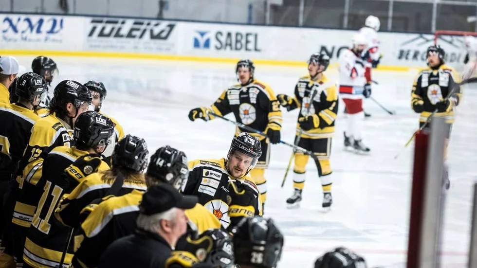 Målskytt. Joakim Fredriksson satte 5–0 och avslutade målskyttet mot Kovland.