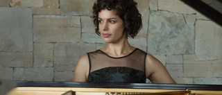 Anyssa Neumann spelar Liszts första pianokonsert