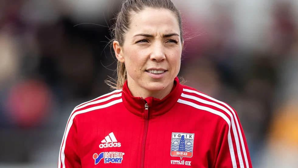 Clara Markstedt avslutar fotbollskarriären.