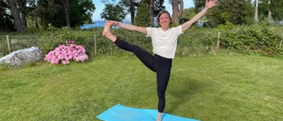 Nyinflyttade sjuksyrran Linda startar eget företag: "En viktig stund av mindfulness" • Håller öppna yogapass på helgens festival